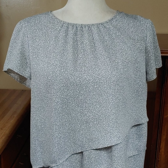 LC Lauren Conrad Short Sleeve Blouse Top M - Picture 2 of 9